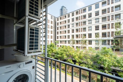 Студия в кондо в Ваттхане, Бангкок, Таиланд № 142420 - фото 12