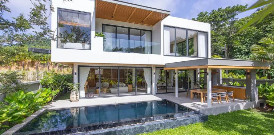 Villa à Phuket, Thaïlande 3 chambres № 115424