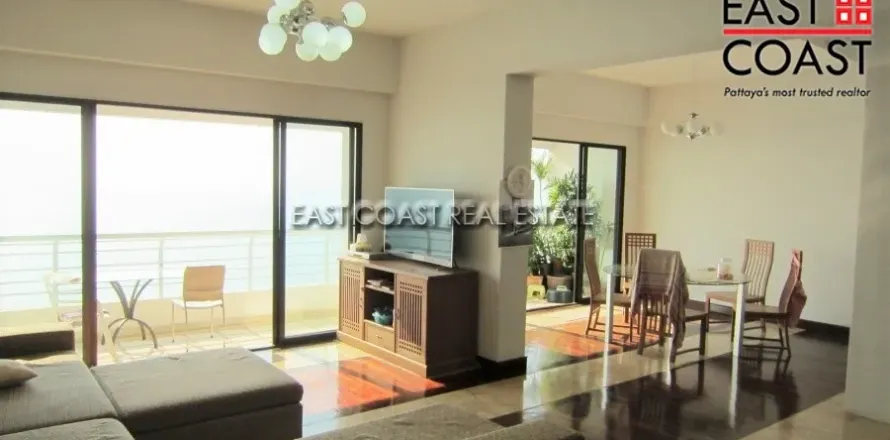 Condominio de 2 dormitorios en Jomtien Beach, Pattaya, Tailandia № 213772