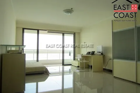 Condominio de 2 dormitorios en Jomtien Beach, Pattaya, Tailandia № 213772 - foto 16