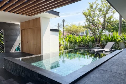 Chalet de 3 dormitorios en Pattaya, Tailandia № 233019 - foto 4