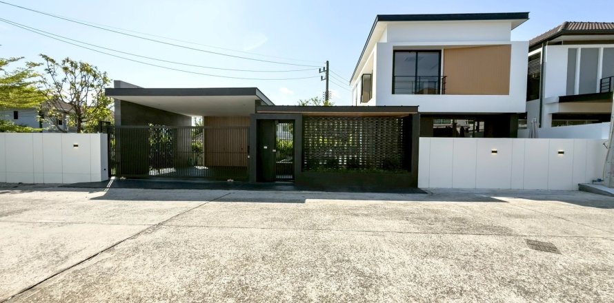 Chalet de 3 dormitorios en Pattaya, Tailandia № 233019