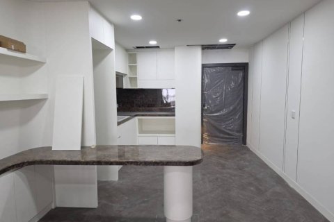 Condo in Bangkok, Thailand, 1 bedroom  № 172653 - photo 6