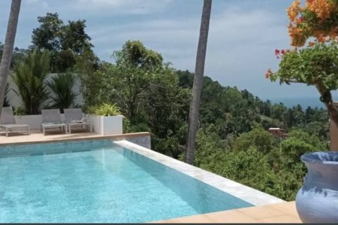 Villa in Surat Thani, Thailand 3 bedrooms № 172648 - photo 7