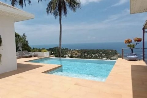 Villa in Surat Thani, Thailand 3 bedrooms № 172648