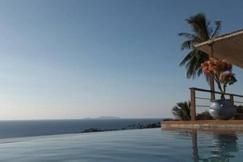 Villa in Surat Thani, Thailand 3 bedrooms № 172648 - photo 3