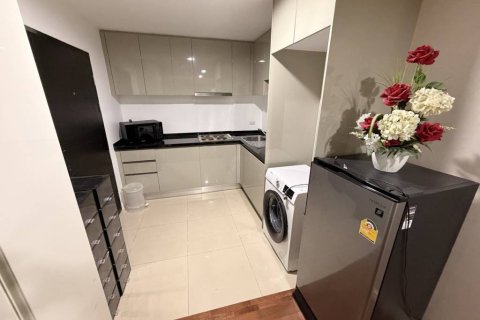 Кондоминиум с 1 спальней в Бангкоке, Таиланд № 172652 - фото 2