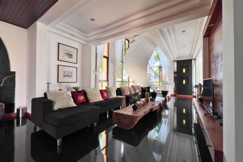 Вилла в Паттайе, Таиланд с 5 спальнями № 152401 - фото 2