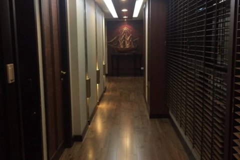 Кондоминиум с 3 спальнями в Бангкоке, Таиланд № 152397 - фото 10