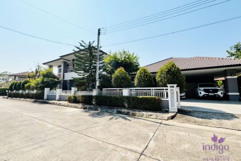 House in Chiang Mai, Thailand 6 bedrooms № 162648 - photo 2