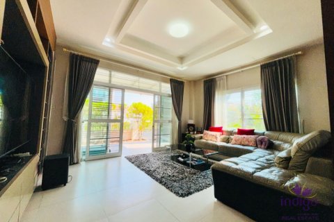 House in Chiang Mai, Thailand 6 bedrooms № 162648 - photo 12