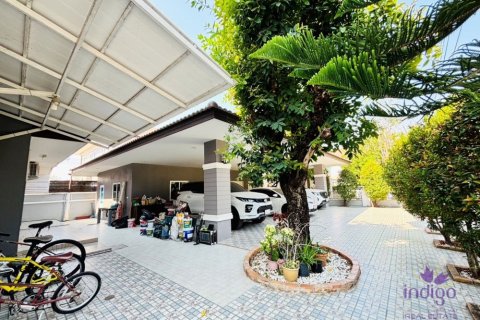 House in Chiang Mai, Thailand 6 bedrooms № 162648 - photo 3