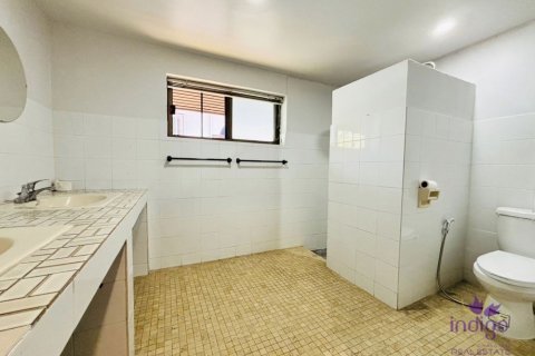 House in Chiang Mai, Thailand 4 bedrooms № 162643 - photo 13