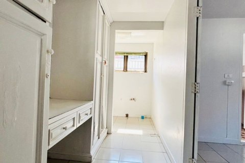 House in Chiang Mai, Thailand 4 bedrooms № 162643 - photo 17