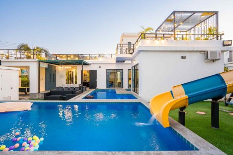 Villa in Hua Hin, Thailand 3 bedrooms № 163645 - photo 20