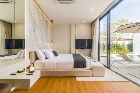Villa in Phuket, Thailand 5 bedrooms № 163646 - photo 19