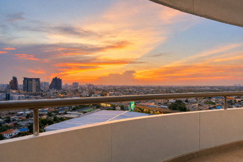 Penthouse à Bang Phlat, Bangkok, Thaïlande 4 chambres № 156096 - photo 14