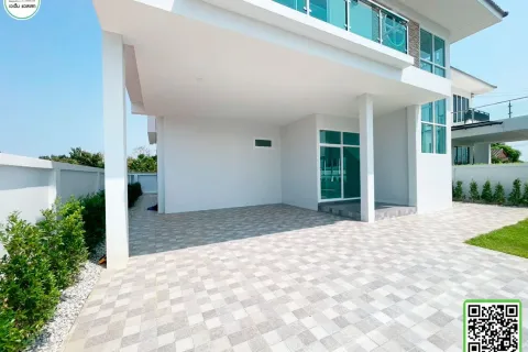 House in Uttaradit, Thailand 4 bedrooms № 169030 - photo 5