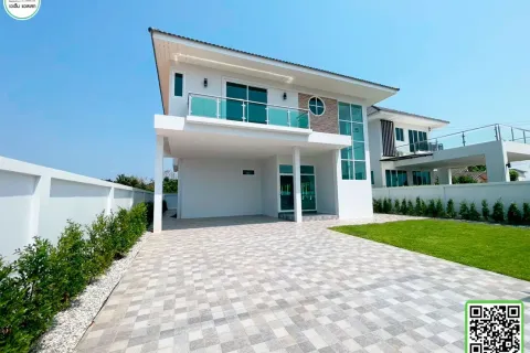 House in Uttaradit, Thailand 4 bedrooms № 169030 - photo 3