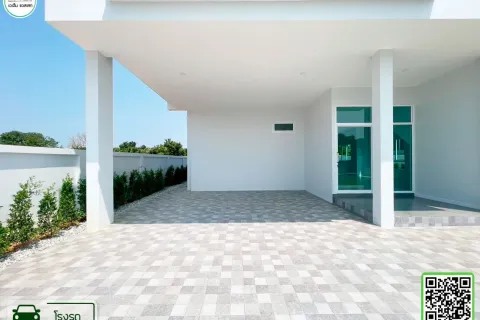 House in Uttaradit, Thailand 4 bedrooms № 169030 - photo 6