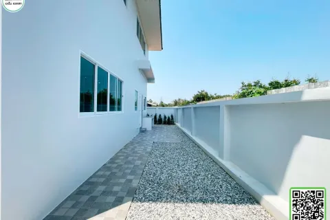 House in Uttaradit, Thailand 4 bedrooms № 169030 - photo 20