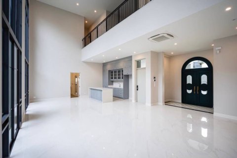 Maison à Bang Kapi, Bangkok, Thaïlande 4 chambres № 152379 - photo 8