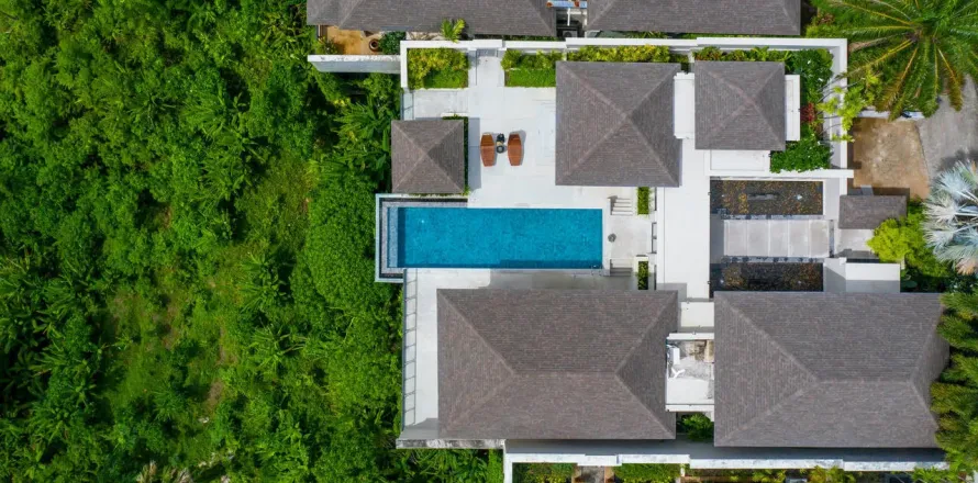 Villa in Phuket, Thailand 4 bedrooms № 157292