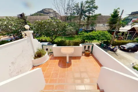 Townhouse in Hua Hin, Thailand 4 bedrooms № 157286 - photo 12