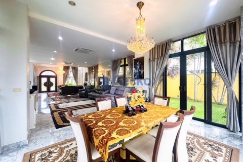 บ้านในพัทยา, ประเทศไทย 5 ห้องนอน № 197355 - รูปถ่าย 19