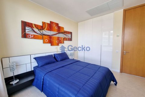 Condo in Pattaya, Thailand, 3 bedrooms № 197356 - photo 25