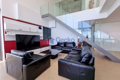 Condo in Pattaya, Thailand, 3 bedrooms № 197356 - photo 8