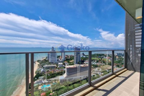 Condo in Pattaya, Thailand, 3 bedrooms № 197356 - photo 2