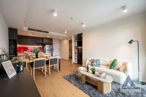 Condo à Bang Rak, Bangkok, Thaïlande, 3 chambres  № 214900