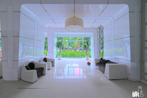 Condo in Bangkok, Thailand, 2 bedrooms  № 197400 - photo 3