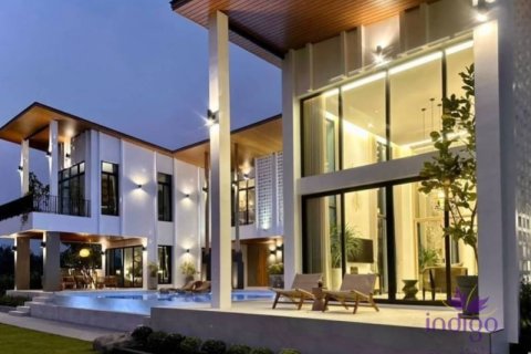 Вилла в Чиангмае, Таиланд с 5 спальнями № 162605 - фото 1