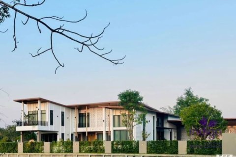 Вилла в Чиангмае, Таиланд с 5 спальнями № 162605 - фото 19