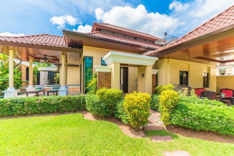Villa in Phuket, Thailand 4 bedrooms № 173462 - photo 10