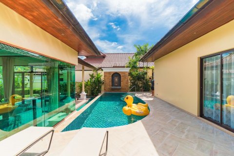 Villa in Phuket, Thailand 4 bedrooms № 173462 - photo 13