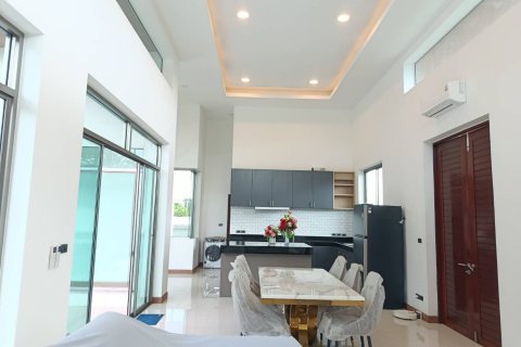 Villa in Saraphi, Thailand 3 bedrooms № 148205 - photo 13
