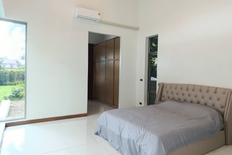 Villa in Saraphi, Thailand 3 bedrooms № 148205 - photo 7