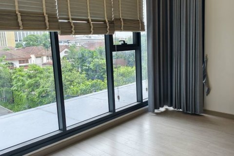 Condo in Huai Khwang, Bangkok, Thailand, 2 bedrooms  № 148210 - photo 2