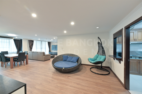 Condo in Bangkok, Thailand, 3 bedrooms  № 187146