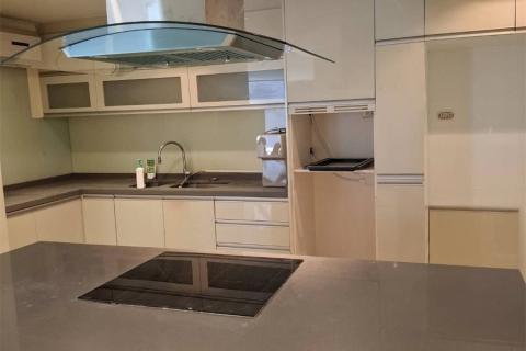 Condo in Bangkok, Thailand, 3 bedrooms  № 187150 - photo 10