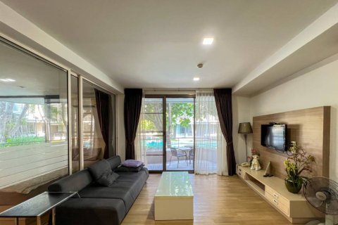 Condo in Cha-am, Thailand, 2 bedrooms  № 162320 - photo 2