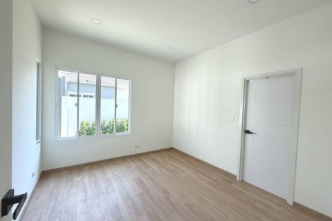 Villa in Hua Hin, Thailand 3 bedrooms № 162321 - photo 8