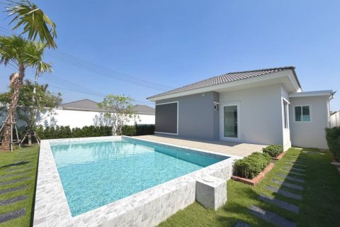 Villa in Hua Hin, Thailand 3 bedrooms № 162321 - photo 2