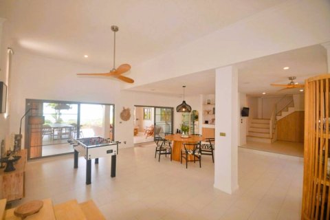 Villa in Ko Samui, Thailand 5 bedrooms № 162319 - photo 8