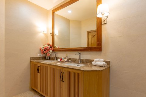 House in Phuket, Thailand 2 bedrooms № 155794 - photo 7