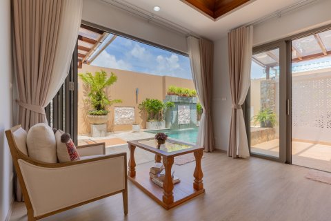 House in Phuket, Thailand 2 bedrooms № 155794 - photo 1