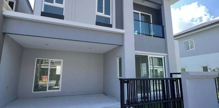 Дом в Банг Пхли Яи, Таиланд с 3 спальнями  № 155797